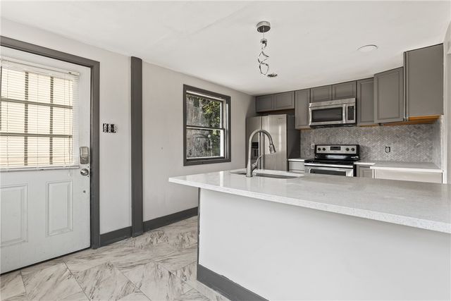 7818 Saint Lawrence Ave, Swissvale, PA 15218