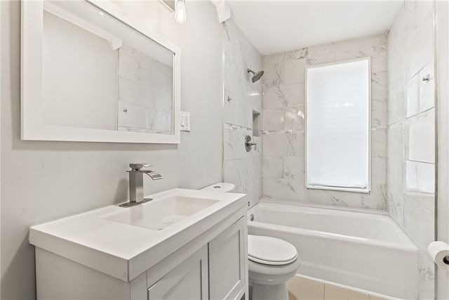 7818 Saint Lawrence Ave, Swissvale, PA 15218