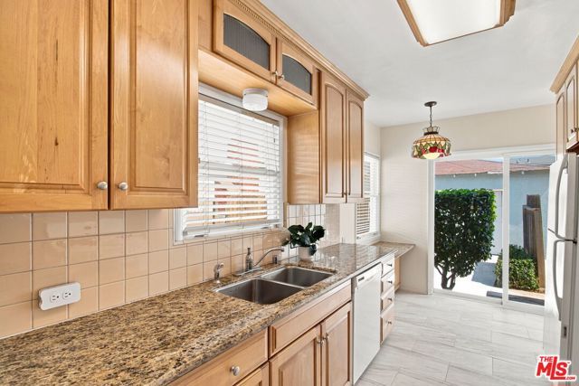 801 W Columbia Street, Long Beach, CA 90806