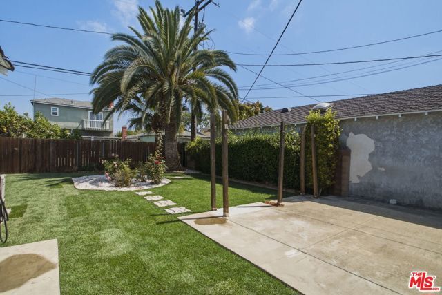 801 W Columbia Street, Long Beach, CA 90806