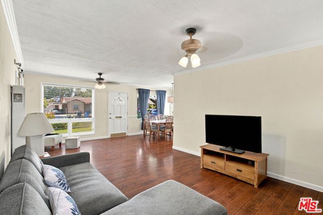 801 W Columbia Street, Long Beach, CA 90806