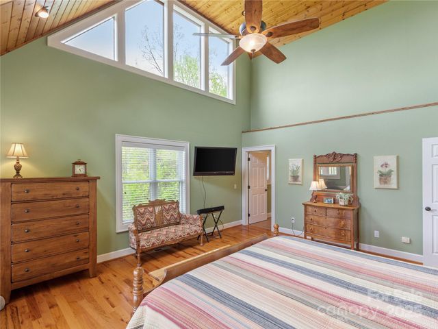 370 Appaloosa Trail, Burnsville, NC 28714