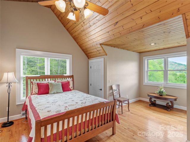 370 Appaloosa Trail, Burnsville, NC 28714