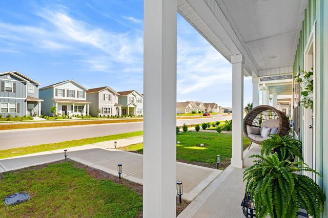 352 Arrowwood Boulevard, Freeport, FL 32439