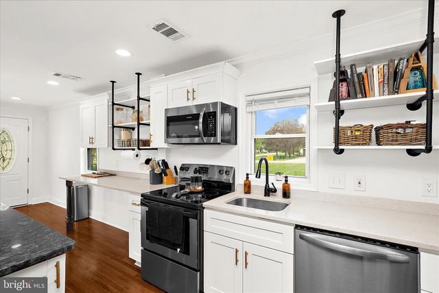 7604 POST RD, Hanover, MD 21076