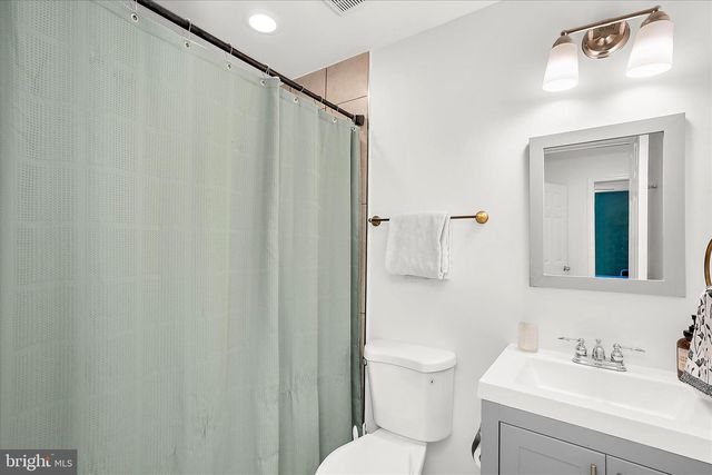 7604 POST RD, Hanover, MD 21076