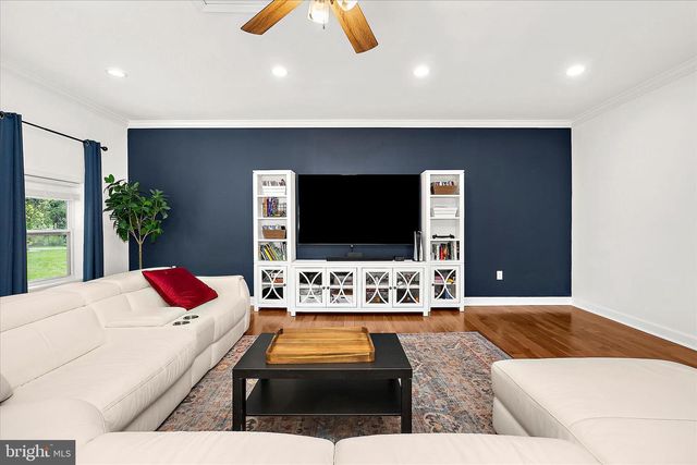 7604 POST RD, Hanover, MD 21076
