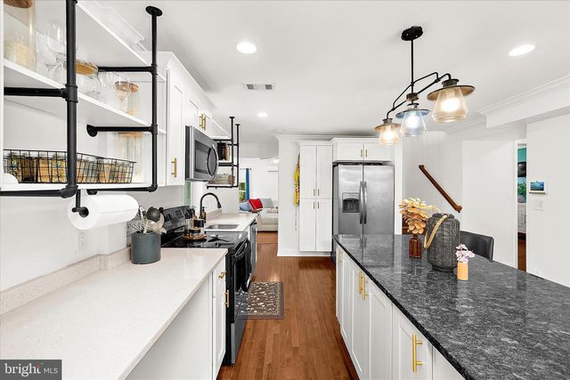 7604 POST RD, Hanover, MD 21076