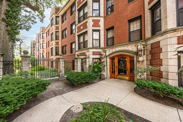 7631 N Eastlake Terrace 2A-3A, Chicago, IL 60626