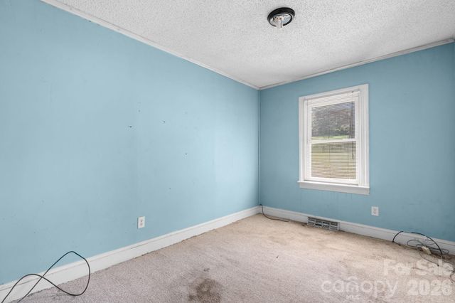 722 E F Street, Newton, NC 28658