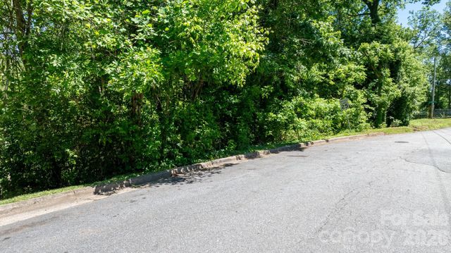 722 E F Street, Newton, NC 28658