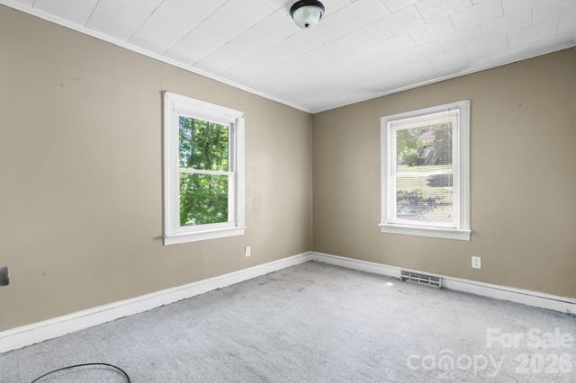 722 E F Street, Newton, NC 28658