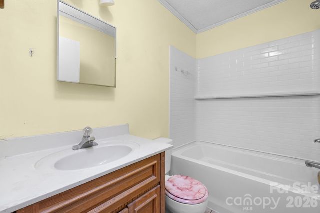 722 E F Street, Newton, NC 28658