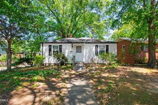 2316 Bedford Avenue, Raleigh, NC 27607
