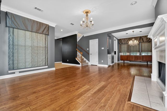 4010 Long Champ DR 22, Austin, TX 78746