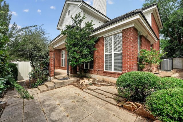 4010 Long Champ DR 22, Austin, TX 78746