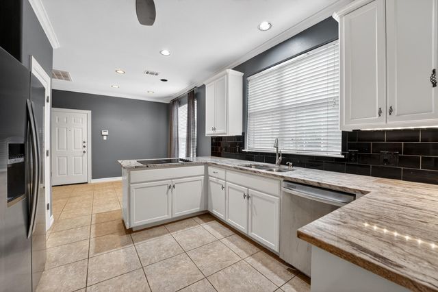 4010 Long Champ DR 22, Austin, TX 78746