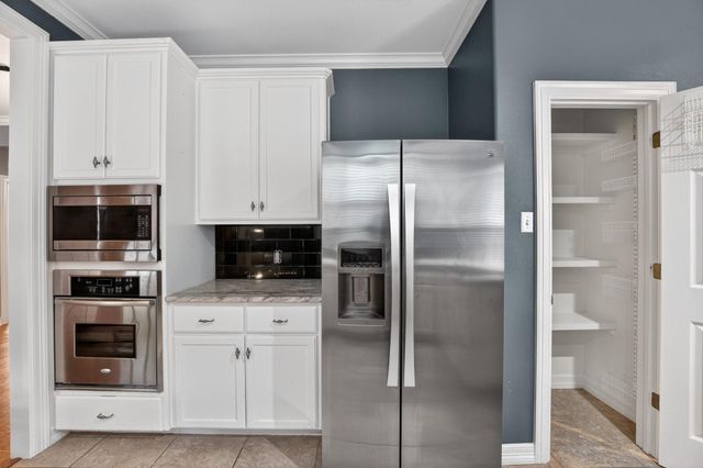 4010 Long Champ DR 22, Austin, TX 78746