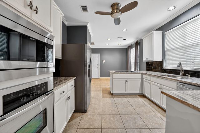 4010 Long Champ DR 22, Austin, TX 78746