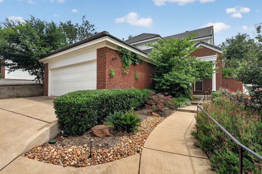 4010 Long Champ DR 22, Austin, TX 78746