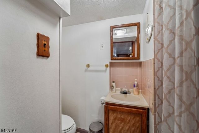 406 3Rd Ave W, Newark City, NJ 07107