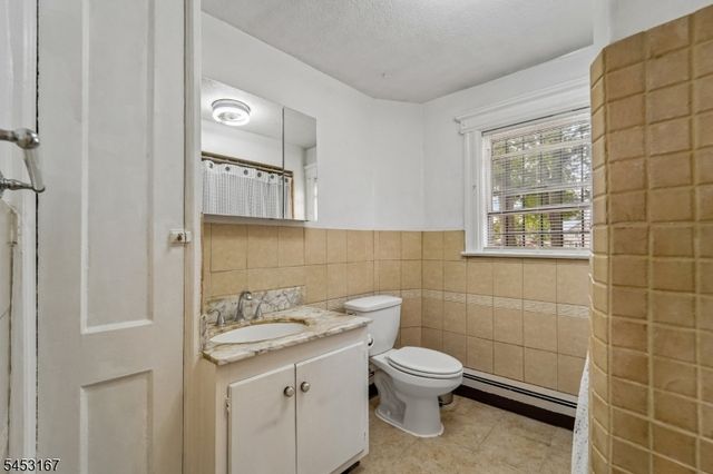 406 3Rd Ave W, Newark City, NJ 07107