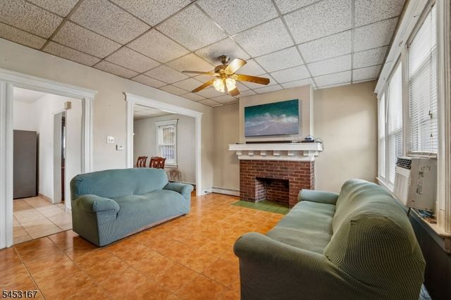 406 3Rd Ave W, Newark City, NJ 07107