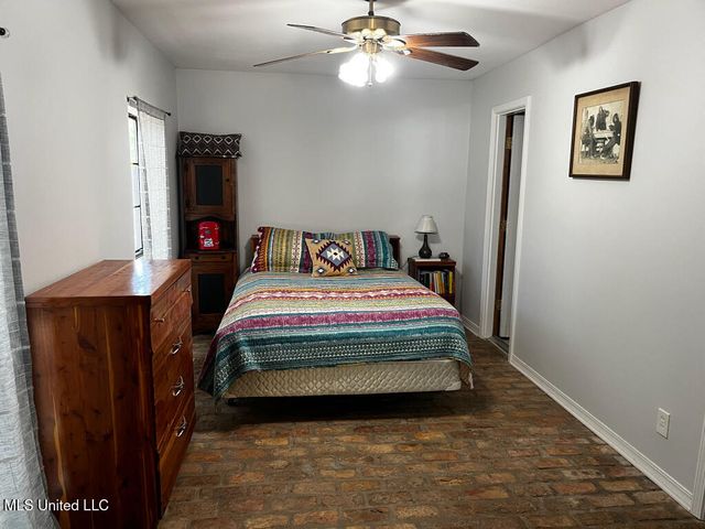 1836 E Lakeshore Drive, Carriere, MS 39426