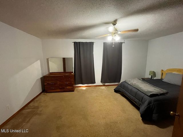 1836 E Lakeshore Drive, Carriere, MS 39426