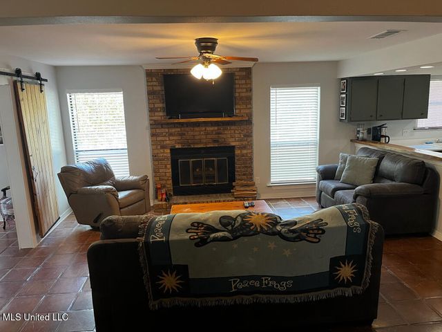 1836 E Lakeshore Drive, Carriere, MS 39426