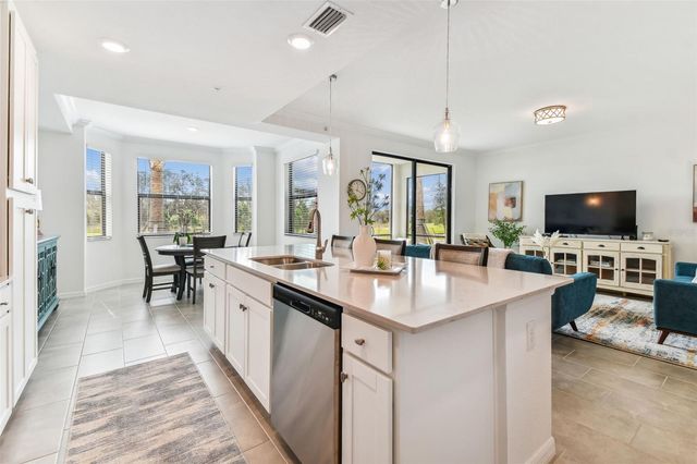 18114 GAWTHROP DRIVE 106, Bradenton, FL 34211