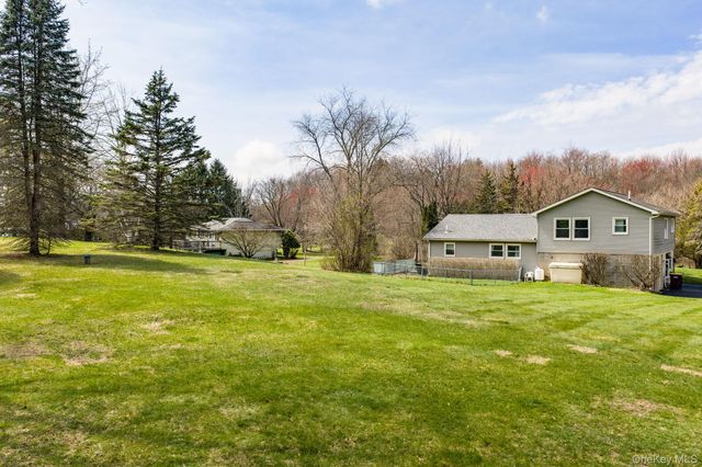 20 Winding Hills Drive, Florida, NY 10921