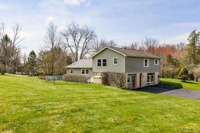 20 Winding Hills Drive, Florida, NY 10921