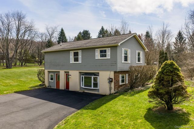 20 Winding Hills Drive, Florida, NY 10921