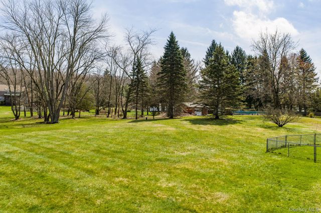 20 Winding Hills Drive, Florida, NY 10921