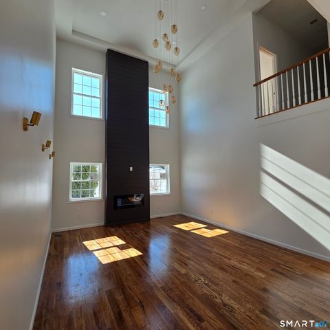 15 Martins Manor, Manchester, CT 06040