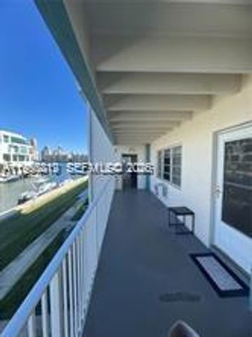 3923 NE 166th St N208, North Miami Beach, FL 33160