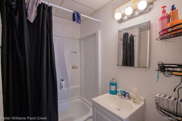 8284 Dodge Avenue, Warren, MI 48089