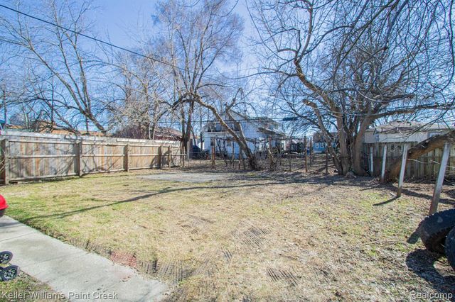 8284 Dodge Avenue, Warren, MI 48089