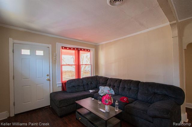 8284 Dodge Avenue, Warren, MI 48089