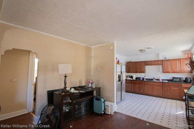 8284 Dodge Avenue, Warren, MI 48089