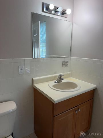 123 Chariot Court, Piscataway, NJ 08854