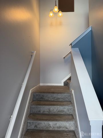 123 Chariot Court, Piscataway, NJ 08854