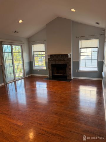 123 Chariot Court, Piscataway, NJ 08854