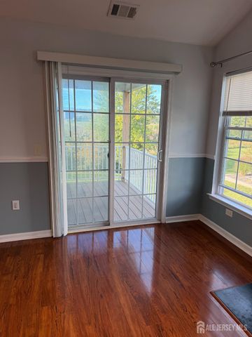 123 Chariot Court, Piscataway, NJ 08854