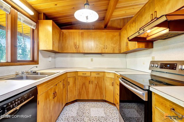 1575 H Street, Anchorage, AK 99501