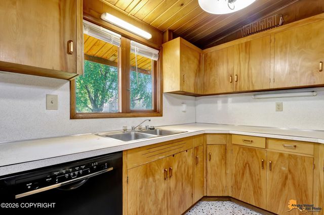 1575 H Street, Anchorage, AK 99501