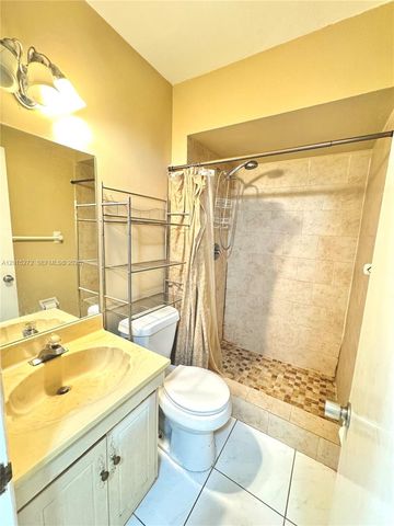2500 SW 81st Ave 401, Davie, FL 33324