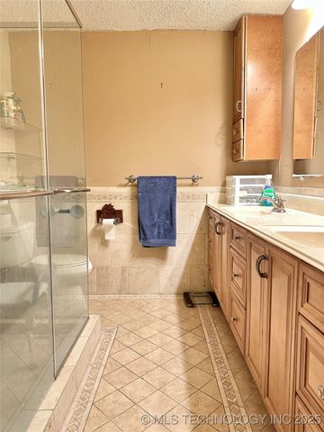 9742 State Hwy 20, Skiatook, OK 74070