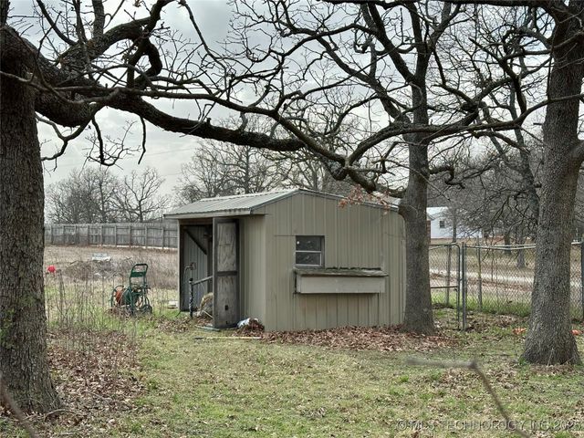 9742 State Hwy 20, Skiatook, OK 74070